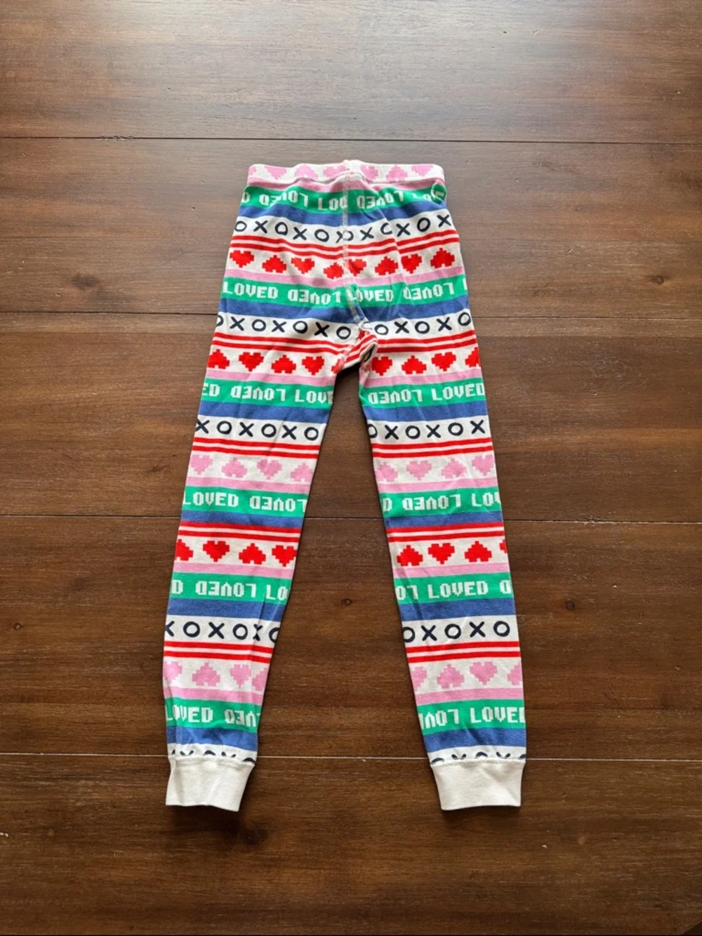 Size 6-7 Hanna Andersson loved xoxo hearts pajamas 100% organic cotton